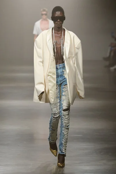 Look 20